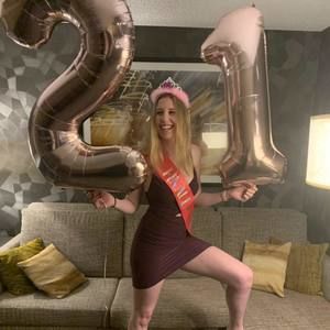 Meet your Posher, Ashlee